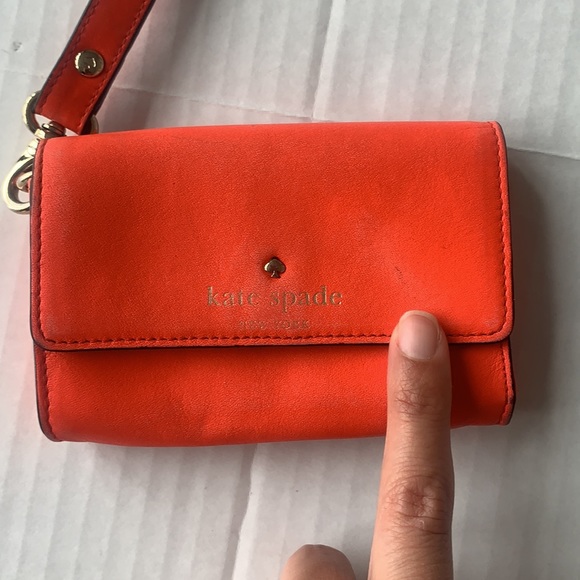 3x$15 KATE SPADE | Small Orange/Red Wristlet - Picture 4 of 9